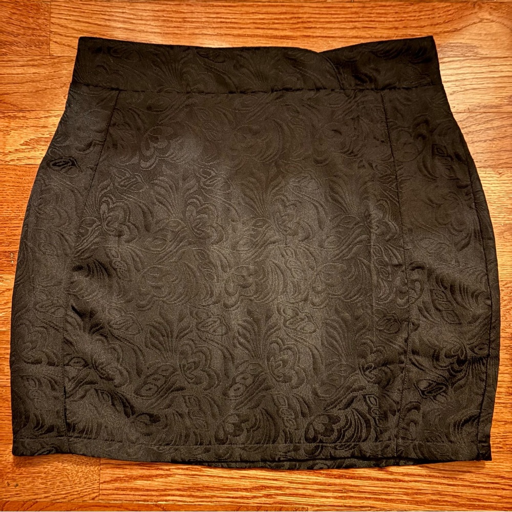 Nasty Gal collection textured Black Jacquard Mini Skirt size US 4 / fits medium